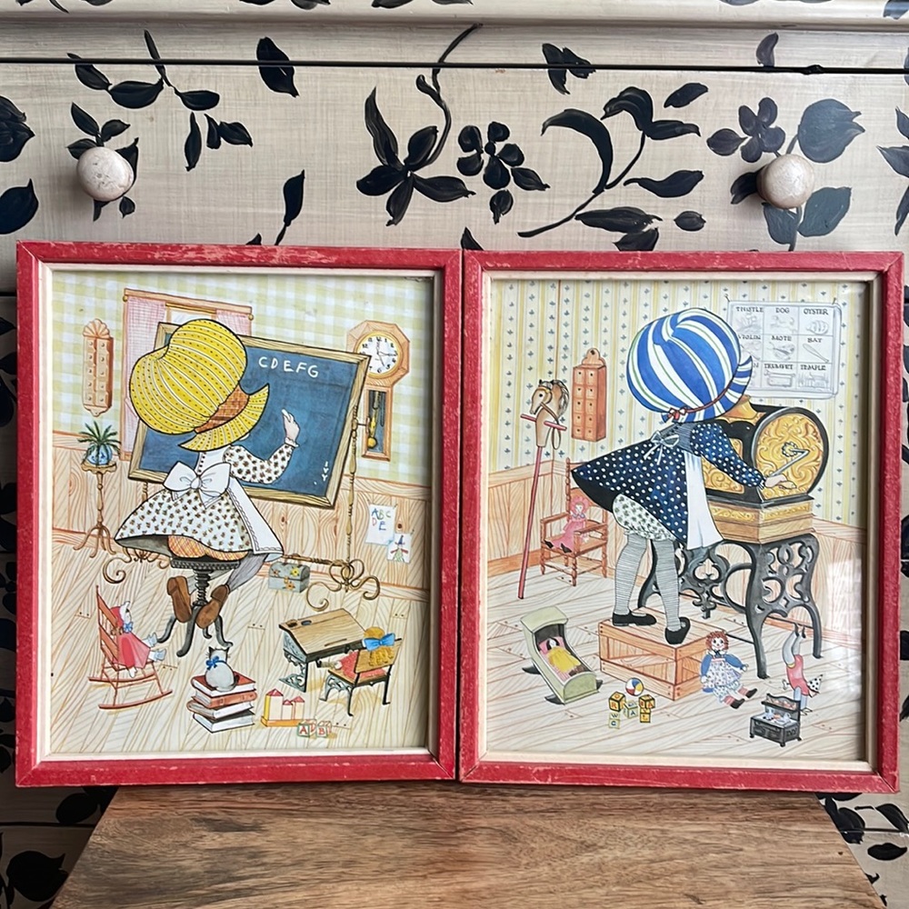 ❤️Little Ivy Holly Hobby Set of 2 Vintage Framed pictures.